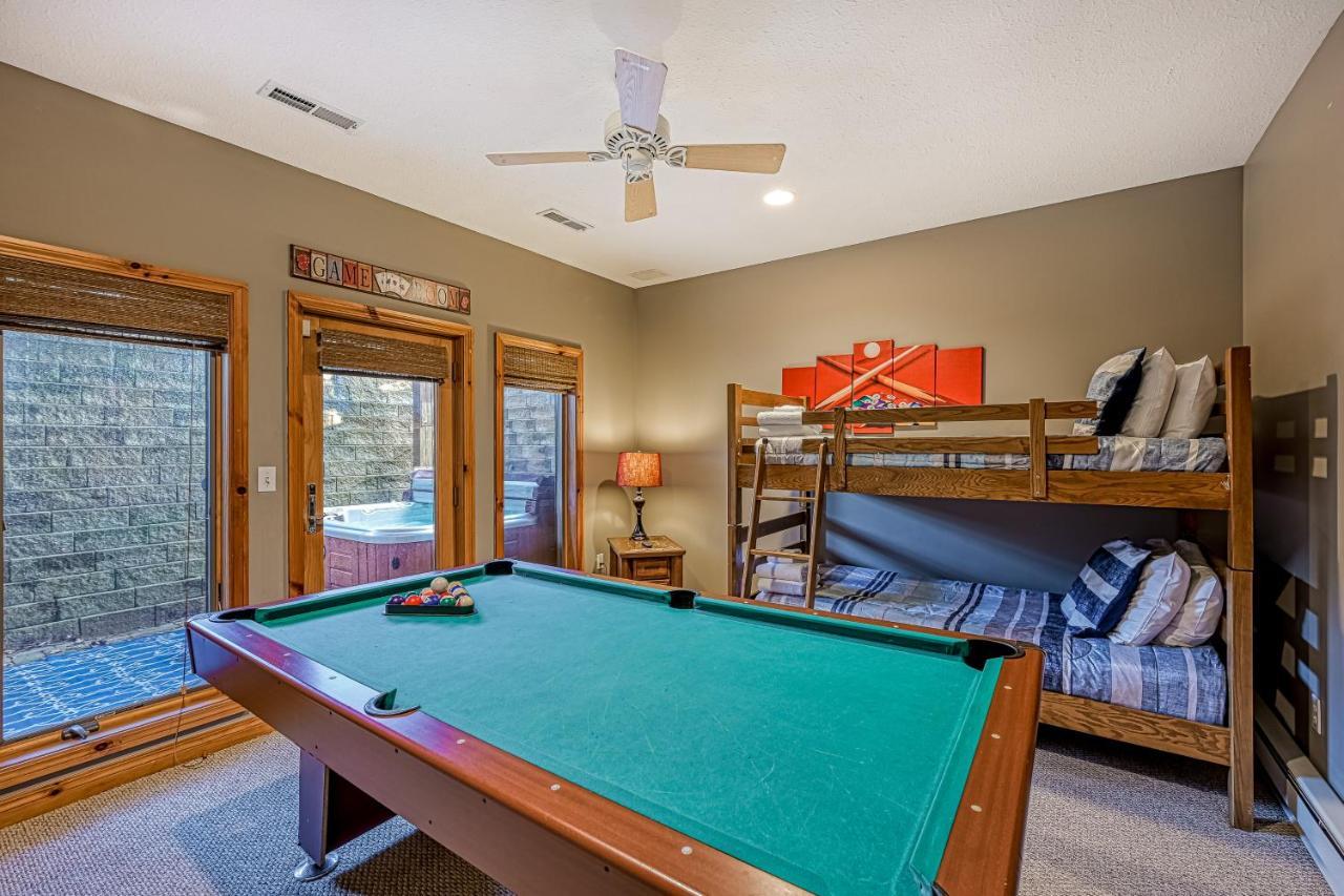 Roze Creek Villa McHenry Exterior photo