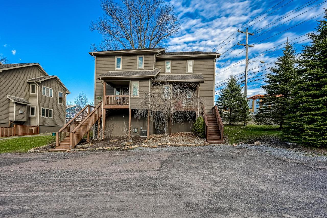 Roze Creek Villa McHenry Exterior photo