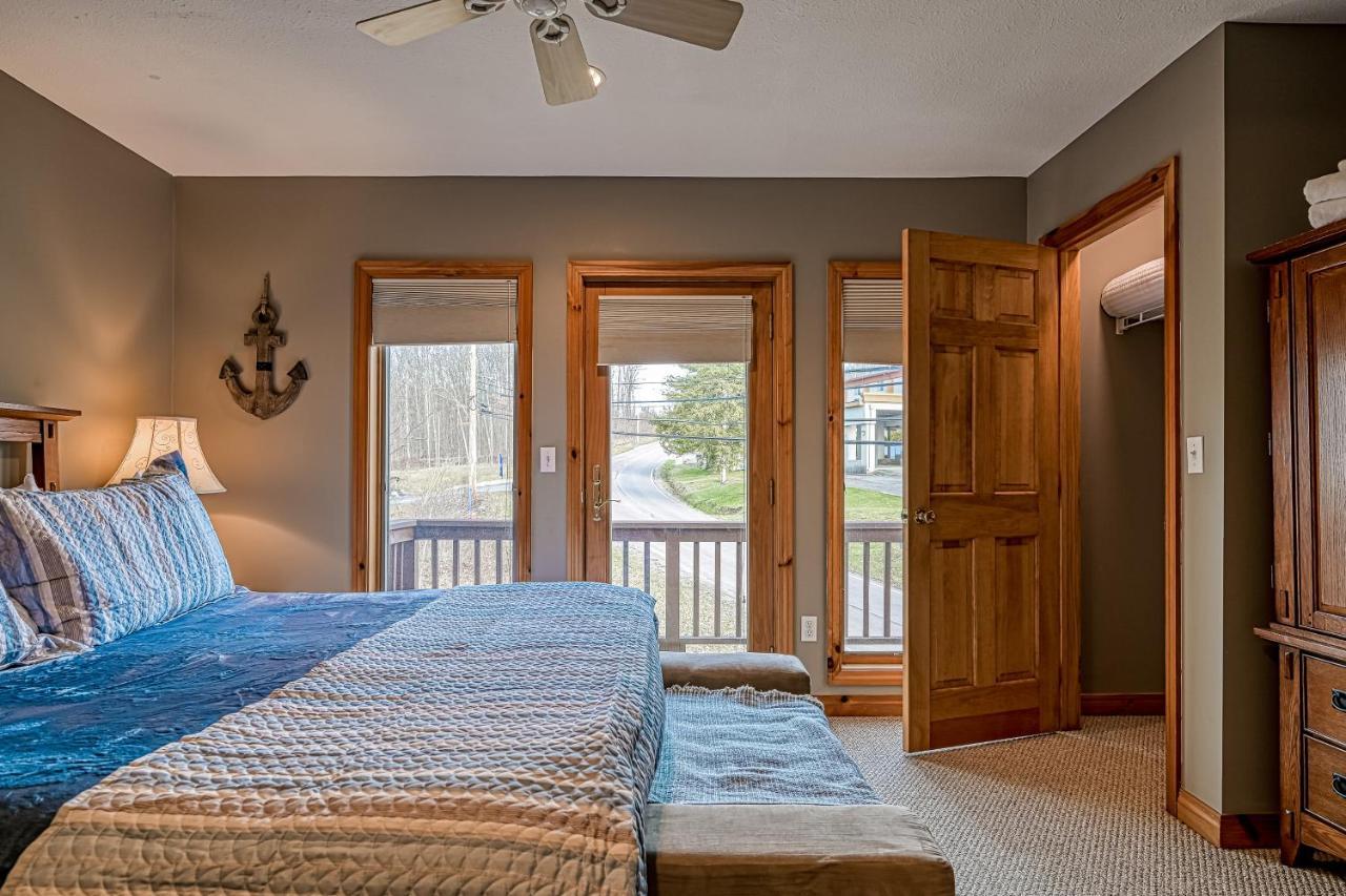 Roze Creek Villa McHenry Exterior photo