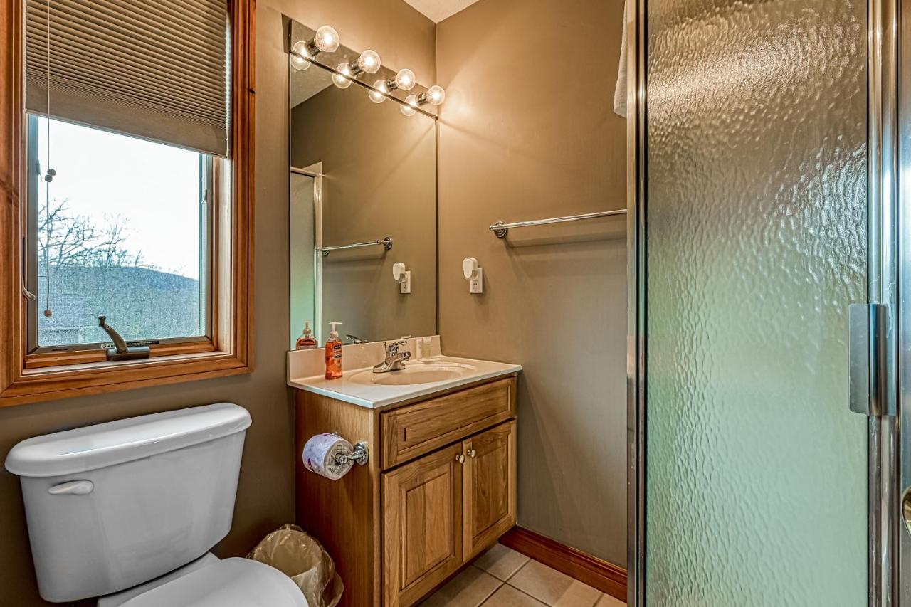 Roze Creek Villa McHenry Exterior photo